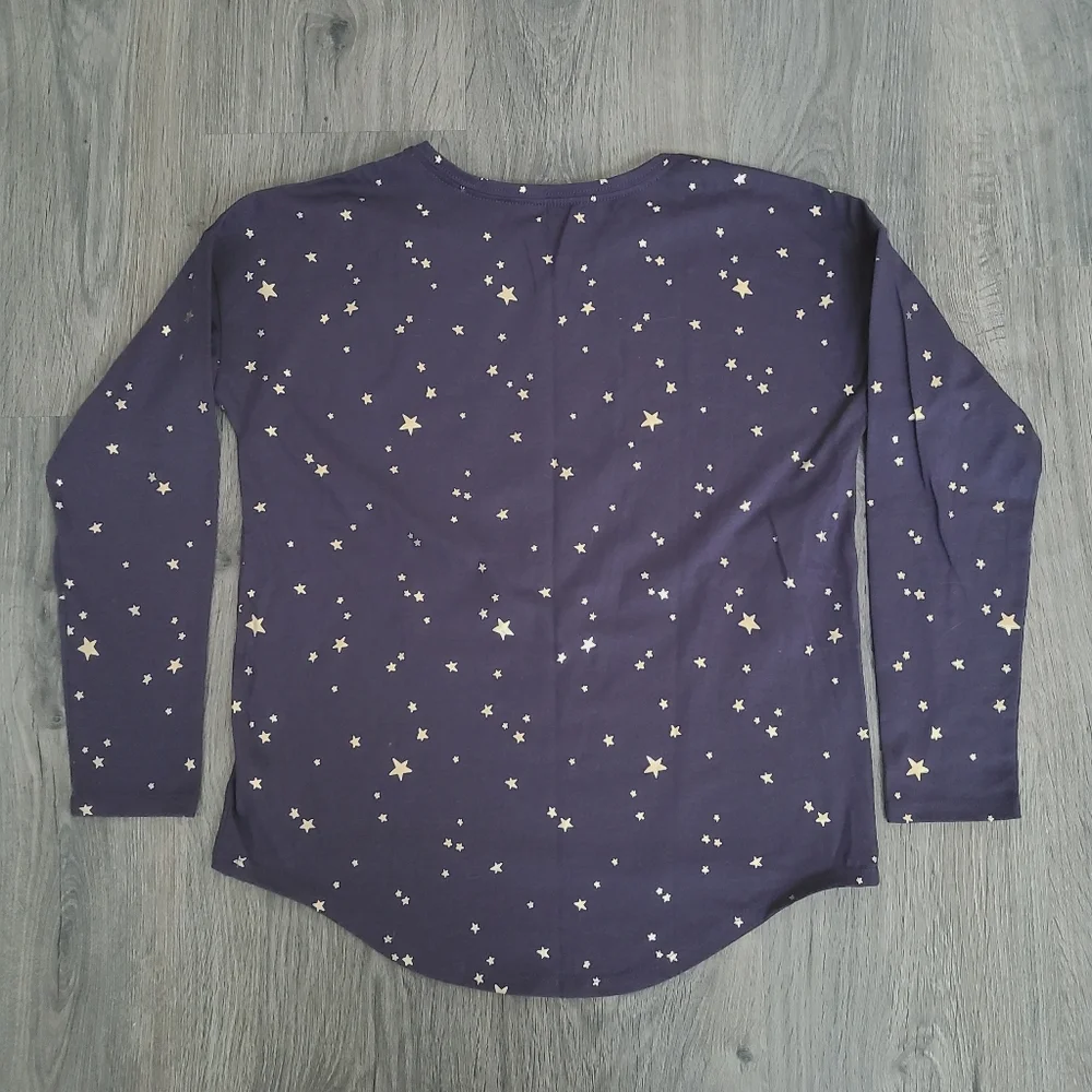Golden stars tee.